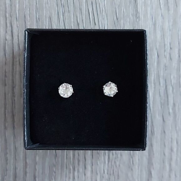 1.2 Carat Natural Topaz Sterling Silver Stud Earrings - Picture 1 of 9